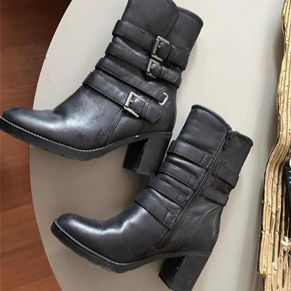 Bare Traps women's boots size 6.5M - Picture 3 of 10